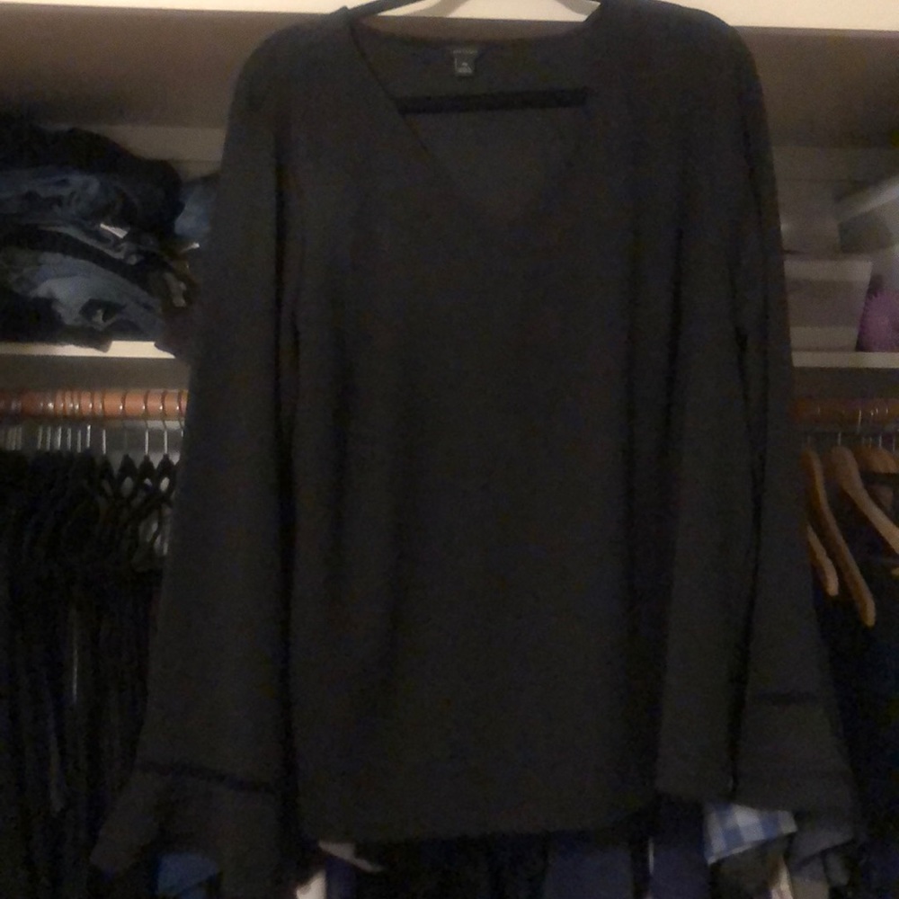 Ann Taylor bell sleeve blouse